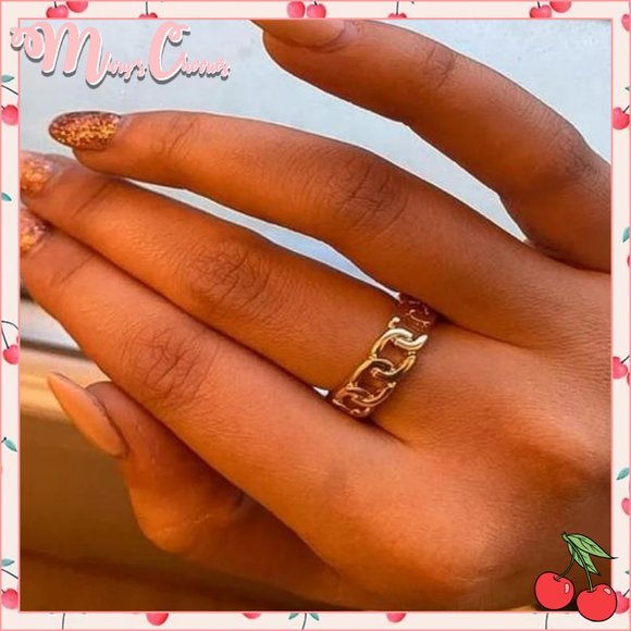 🍒  Chain Link Ring - Picture 1 of 10